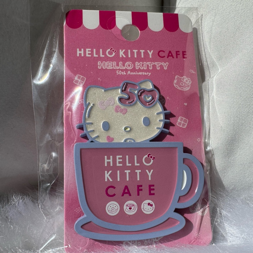Bundle-Hello kitty pin - Picture 4 of 6